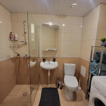 Long Apartment *